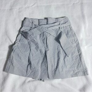 Tyler Boe Belted Black and White Seersucker Shorts - Size 8 - NWT